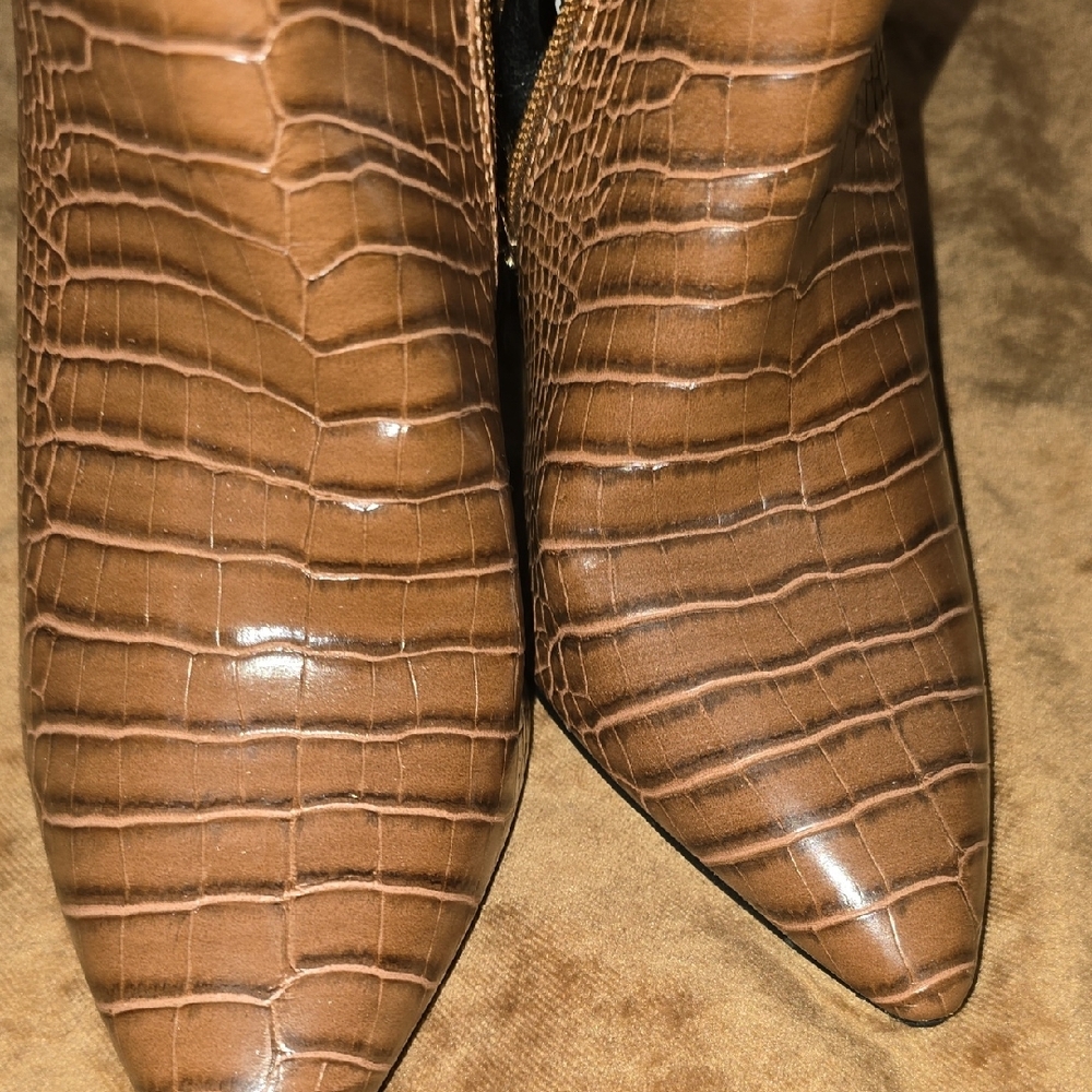 Lulu's Brown Crocodile Textured Heeled Boots Size 6.5 - Picture 6 of 6